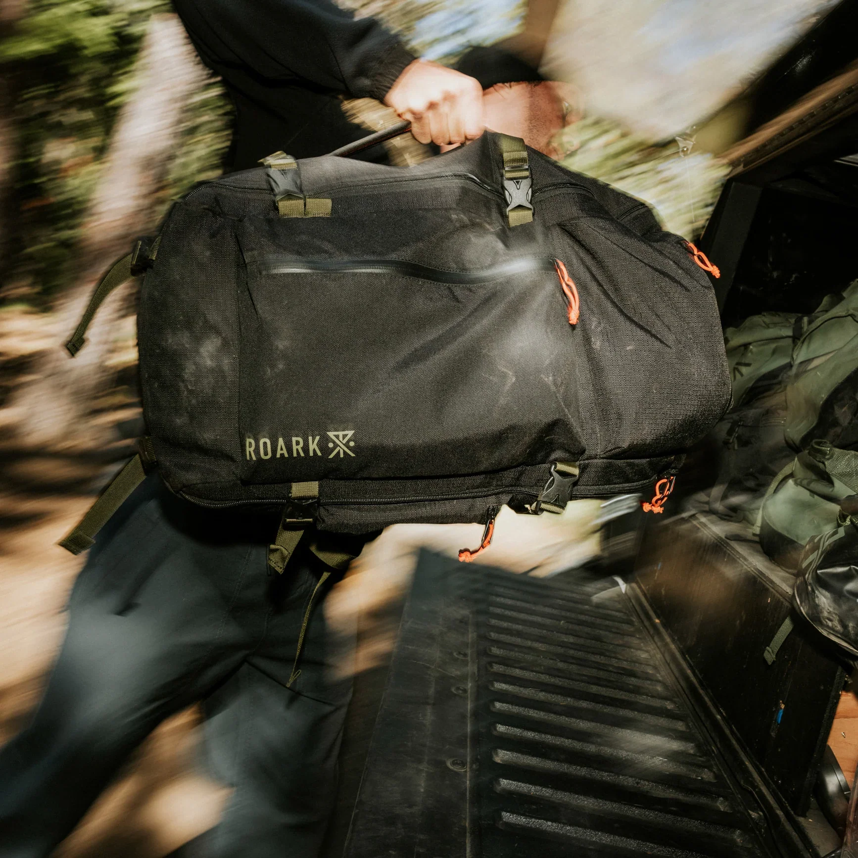 5 Day Mule 55L Bag - Black - Image 4