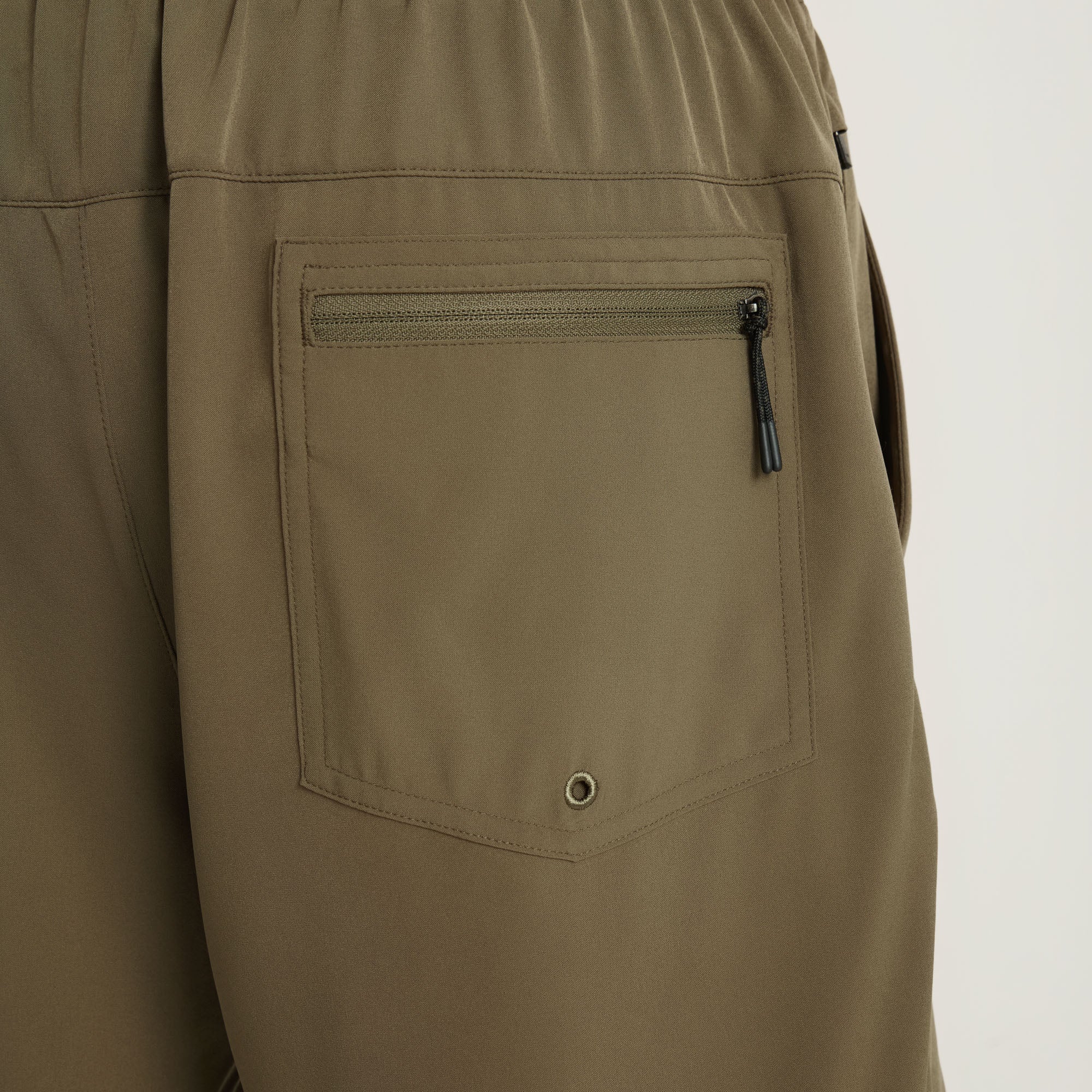 Serrano 7" Active Stretch Shorts - Military - Image 8